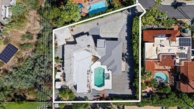 291 W Lilliana Drive, Palm Springs CA: https://media.crmls.org/mediaz/135760fe-3d7f-424d-8652-41e21468ce5b.jpg
