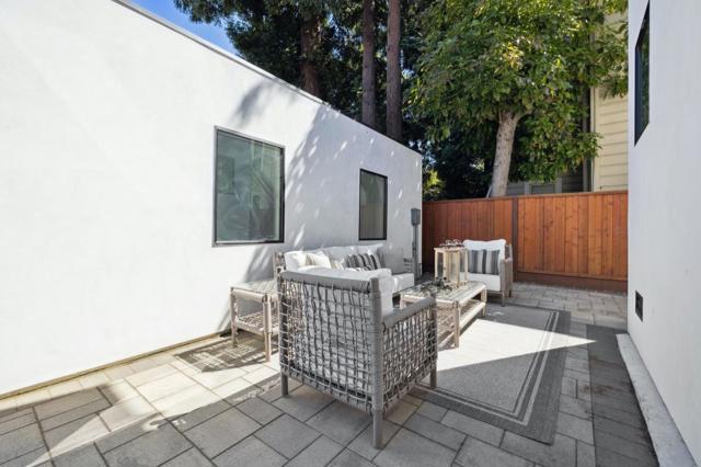 33 Highland Avenue, Burlingame CA: https://media.crmls.org/mediaz/13576f21-9f4a-46a8-8690-b95f75a1545a.jpg