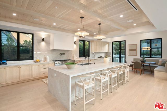 10444 Charing Cross Road, Los Angeles CA: https://media.crmls.org/mediaz/1358488a-33e6-4397-a836-907fa81aeb26.jpg