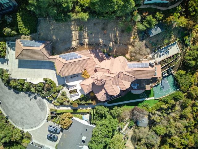 1 Lewis Ranch Road, San Carlos CA: https://media.crmls.org/mediaz/13586c71-bc00-44cc-8fea-8e1d29c051c0.jpg