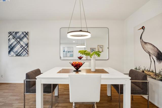 3362 Tonga Ln, Alameda CA: https://media.crmls.org/mediaz/13589c2d-6eaa-4092-8148-b3009921caf7.jpg