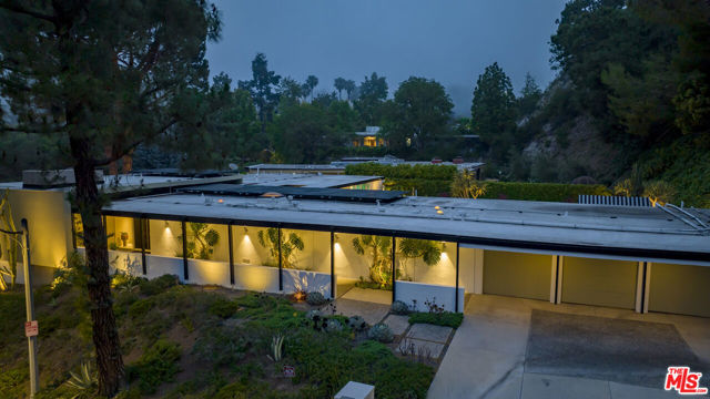 1960 LOMA VISTA Drive photo 4