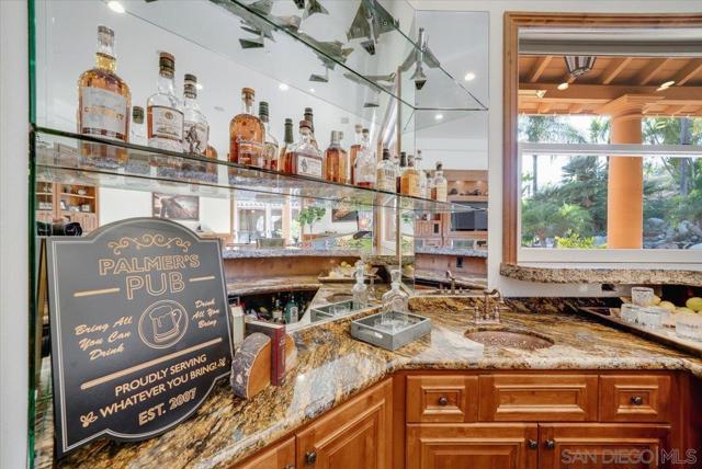 15397 Rock Creek Ln, El Cajon CA: https://media.crmls.org/mediaz/135a8617-cebe-457f-8e64-7de4252122c4.jpg