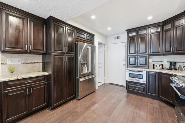 Detail Gallery Image 12 of 42 For 25252 Misty Ridg, Mission Viejo,  CA 92692 - 4 Beds | 2/1 Baths