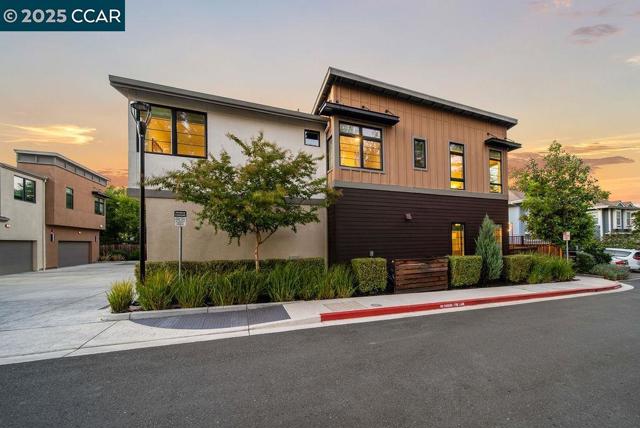 44 Analisa Ln, Walnut Creek CA: https://media.crmls.org/mediaz/135b598c-1f95-4638-a7fa-81a97dc4db9b.jpg