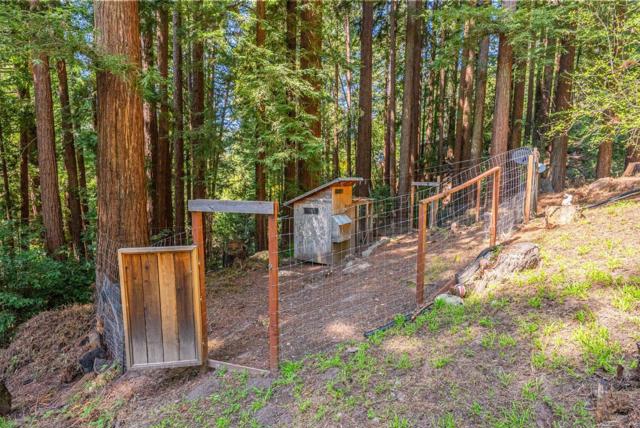 16306 Redwood Lodge Road, Los Gatos CA: https://media.crmls.org/mediaz/135b7cd8-6f78-4f1e-8c9a-2141efad09e9.jpg