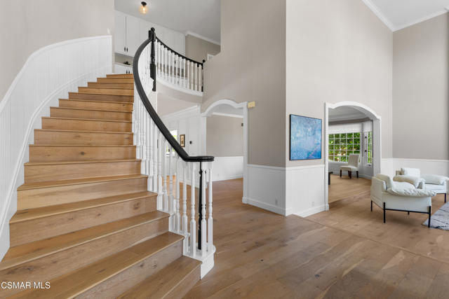 29340 Castlehill Drive, Agoura Hills CA: https://media.crmls.org/mediaz/135bddf4-dd73-44a7-9daf-e4018e5a7b27.jpg