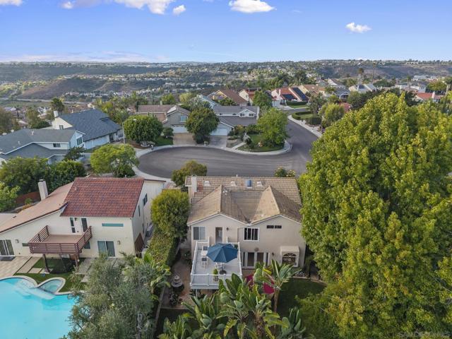 6502 La Paloma St., Carlsbad CA: https://media.crmls.org/mediaz/135ce4d3-a1db-481a-8abd-3f7215a50617.jpg