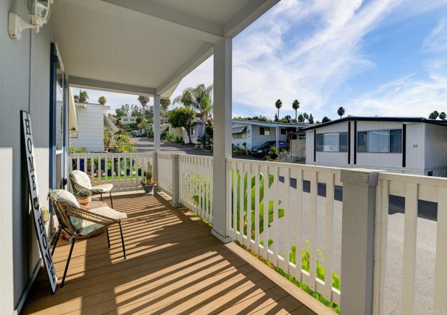 Detail Gallery Image 2 of 25 For 718 Sycamore Ave #14,  Vista,  CA 92083 - 3 Beds | 2 Baths