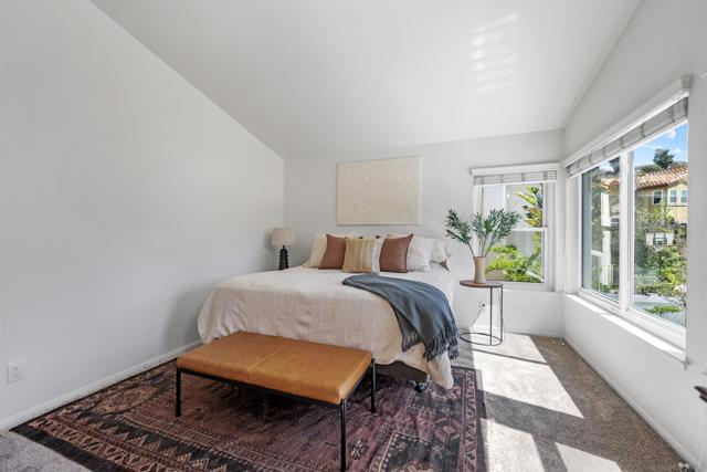 1205 Masterpiece Dr, Oceanside CA: https://media.crmls.org/mediaz/135d4f61-03cd-468e-a5cd-70f1d14684ad.jpg