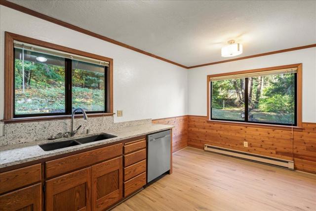 19960 Skyline Boulevard, Los Gatos CA: https://media.crmls.org/mediaz/135dd264-19c5-4b7d-819d-ae90fa4a50d2.jpg