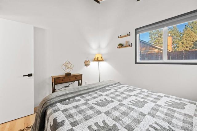 972 Pinon Lane, Big Bear CA: https://media.crmls.org/mediaz/135e2eaf-824f-4e10-b2b5-14e6dca8ee2e.jpg