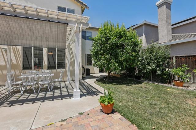 1460 Kyle Court, Tracy CA: https://media.crmls.org/mediaz/135ed997-4445-451d-a40e-bab6d5c43380.jpg