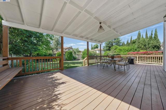 2387 Gomes Rd, Fremont CA: https://media.crmls.org/mediaz/135ee728-be10-4f98-94e5-7a6188f15c37.jpg