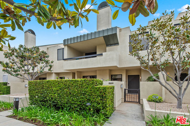 2246 Century Hill, Los Angeles, CA 90067