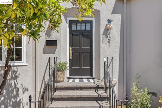 101 Palm Dr, Piedmont CA: https://media.crmls.org/mediaz/135f8cb5-7518-4841-ae1b-077dc2cf3fbf.jpg