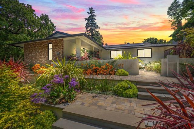 104 Pinta Court, Los Gatos CA: https://media.crmls.org/mediaz/135fccf0-639a-4750-8783-914b00ec4142.jpg