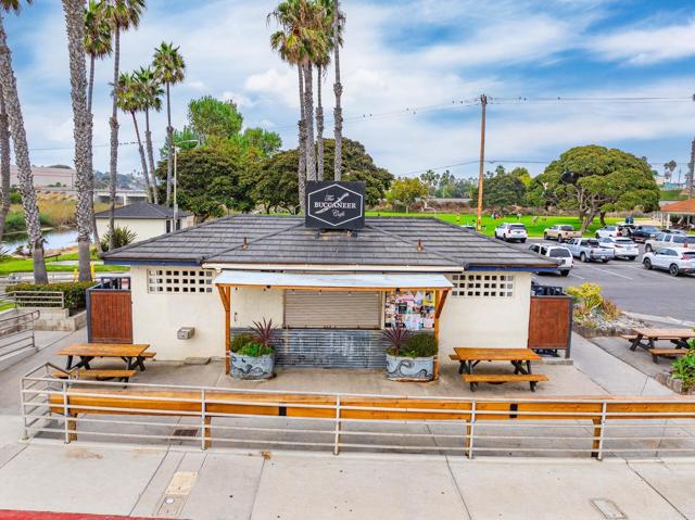 Detail Gallery Image 19 of 46 For 1445 Pacific St #H,  Oceanside,  CA 92054 - 1 Beds | 2 Baths