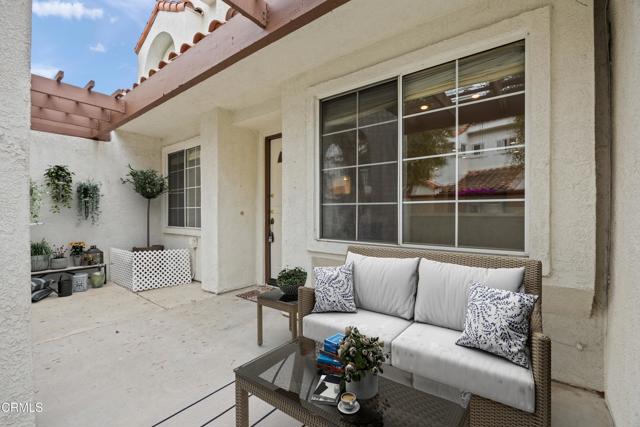273 Camino Toluca, Camarillo CA: https://media.crmls.org/mediaz/1360449d-69c4-4d02-89a3-d3a6634cc054.jpg