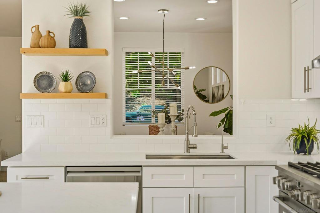 9876 Lone Quail Road - photo 17
