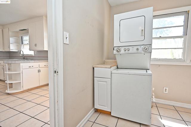 2343 Almond Ave, Concord CA: https://media.crmls.org/mediaz/13615182-9696-48b3-bab7-d5a6c588fd07.jpg