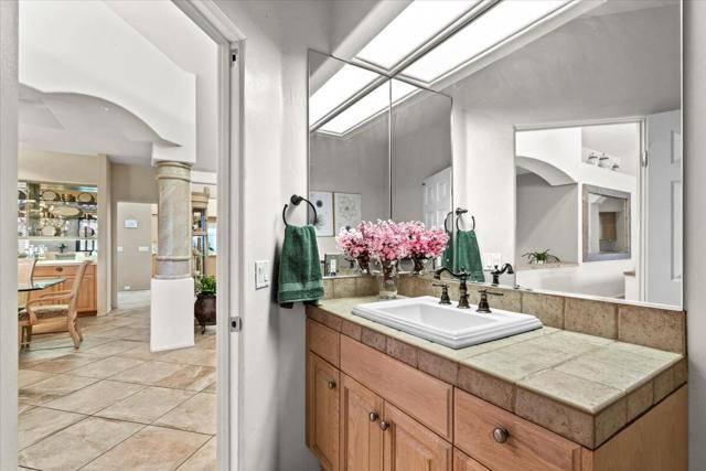 43920 Culebra Lane Lane, Bermuda Dunes CA: https://media.crmls.org/mediaz/1361eed9-aa97-45ac-af8f-ee10aa28678a.jpg