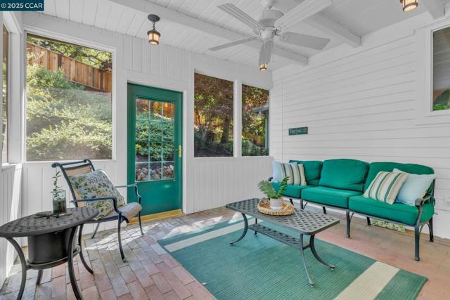 81 MAPLE LANE, Walnut Creek CA: https://media.crmls.org/mediaz/1361fb86-5a28-4824-9a58-846fc69b48d1.jpg