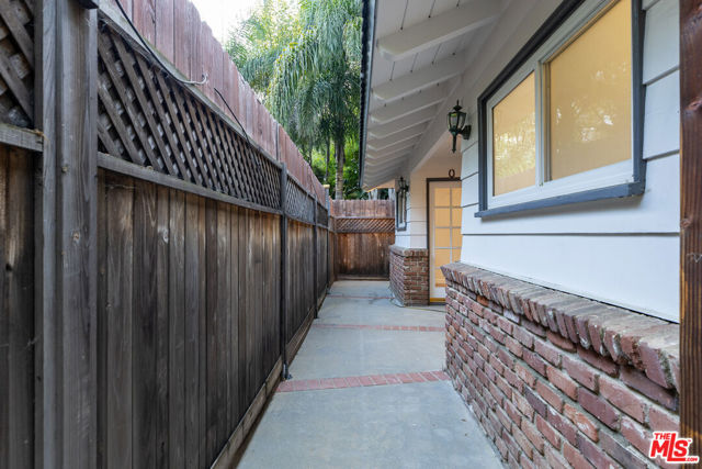 11145 W SUNSET Boulevard, Los Angeles CA: https://media.crmls.org/mediaz/13620a6c-46db-4d3b-ae0b-a2cd5b7eaa9f.jpg