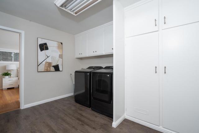 24821 Prospect Avenue, Los Altos Hills CA: https://media.crmls.org/mediaz/13623b72-db48-4faf-b579-98586c75f966.jpg