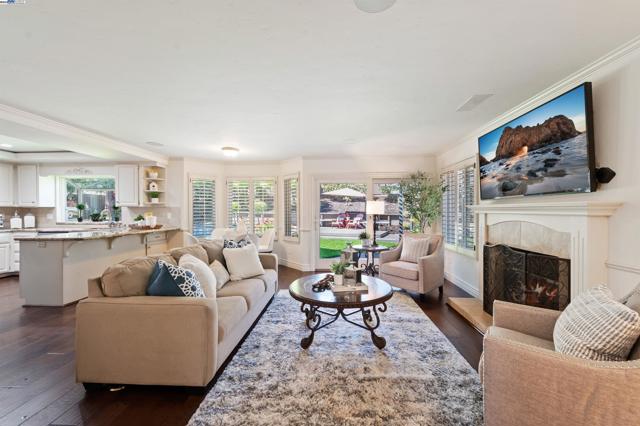 3338 Marsh Hawk Court, Pleasanton CA: https://media.crmls.org/mediaz/1362d15f-c33c-4d7d-b972-a7812cc4d193.jpg