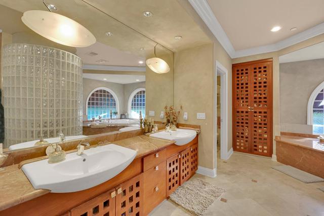 8451 Goldenrod Circle, Gilroy CA: https://media.crmls.org/mediaz/13632bc8-0246-45ae-a1fe-afd777c8b9ab.jpg