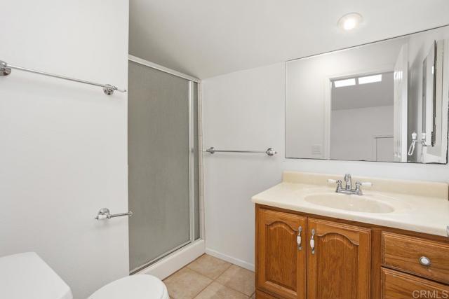 4905 Alicante Way, Oceanside CA: https://media.crmls.org/mediaz/136408f6-0a6c-45c7-afca-1706e0f0901f.jpg
