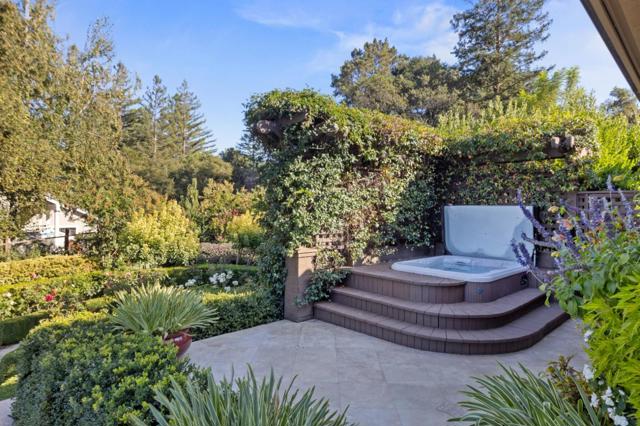 21106 Brush Road, Los Gatos CA: https://media.crmls.org/mediaz/13643554-10a5-41cd-ab2a-cee95a21fcfd.jpg