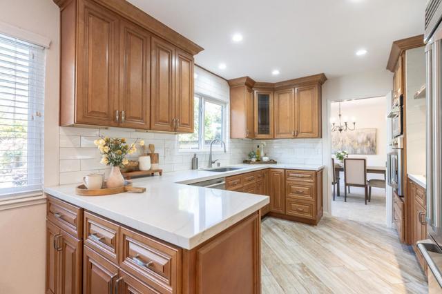 2550 Fairglen Drive, San Jose CA: https://media.crmls.org/mediaz/136453c9-3278-4a91-860f-0e7751861f00.jpg