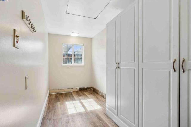 Image 31 of 60 For 38011 Temple Way