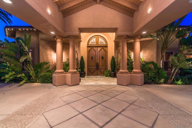 15397 Rock Creek Ln, El Cajon CA: https://media.crmls.org/mediaz/13655abd-7b2f-4e61-8dad-7fd714f70a20.jpg