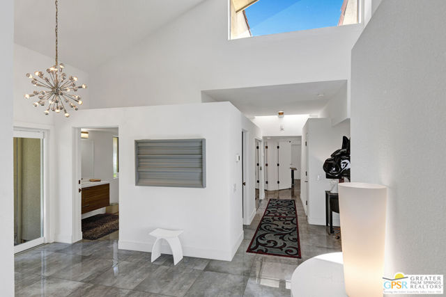 186 S Kavenish Drive, Rancho Mirage, CA 92270
