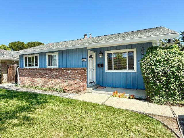 11511153 Sanchez Way, Redwood City CA: https://media.crmls.org/mediaz/13674db2-725f-433e-8daf-c07e9b84dcf4.jpg