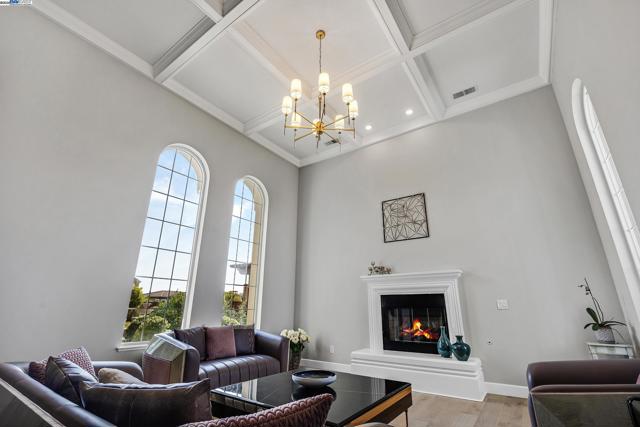 5719 Dimas Ct, Pleasanton CA: https://media.crmls.org/mediaz/13679291-431a-4529-8ec9-149f77c3dace.jpg