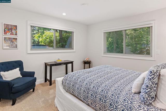 2142 Deer Oak Way, Danville CA: https://media.crmls.org/mediaz/1367f861-5012-4468-9957-21c4698d9416.jpg