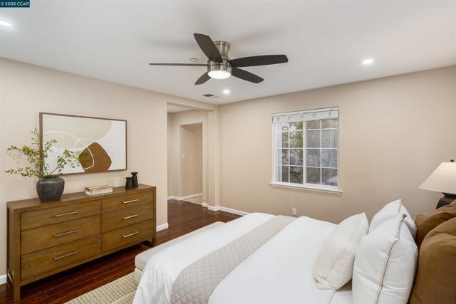 9752 Belladonna Dr, San Ramon CA: https://media.crmls.org/mediaz/13681d77-a2a4-4378-a8ec-a013b8bd5b30.jpg