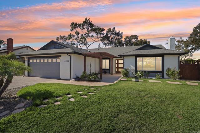 Detail Gallery Image 1 of 72 For 1358 Walnutview Dr, Encinitas,  CA 92024 - 4 Beds | 2 Baths