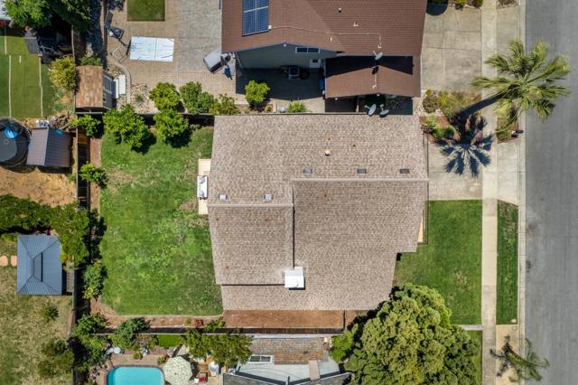 7188 Anjou Creek Circle, San Jose CA: https://media.crmls.org/mediaz/1369055f-7fb1-4348-9bc8-4fd2e2e46920.jpg