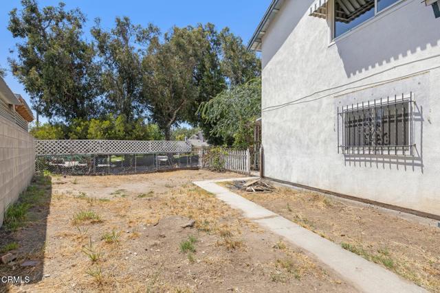 2575 Gayle Place, Simi Valley CA: https://media.crmls.org/mediaz/13692d69-c357-45ec-8e9c-1a51c4c8d28c.jpg