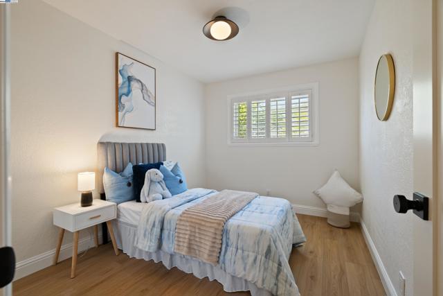 4501 Alice Way, Union City CA: https://media.crmls.org/mediaz/136ac3ee-20ee-45aa-b319-0e75a7e3fb07.jpg