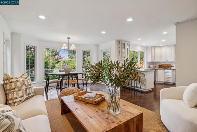 1023 Ameno Court, Lafayette CA: https://media.crmls.org/mediaz/136ad92f-160c-4956-b2dd-bcb083991bde.jpg