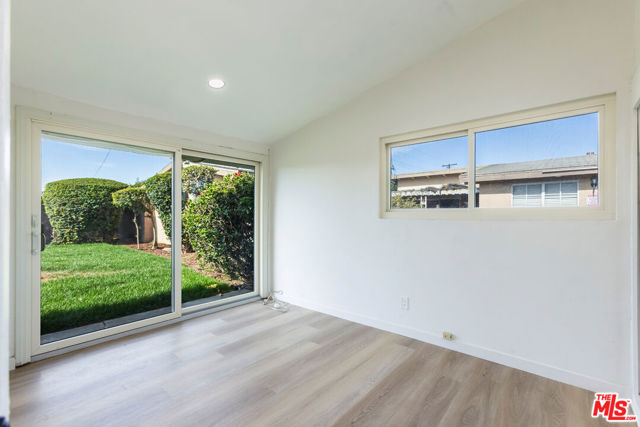424 Markton Street, Los Angeles CA: https://media.crmls.org/mediaz/136aee41-2f2a-4d84-8aca-df49fbc1ca15.jpg