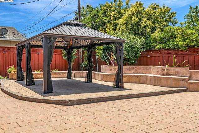 41917 Camino Santa Barbara, Fremont CA: https://media.crmls.org/mediaz/136b2313-bb87-4205-b502-996057699aaa.jpg
