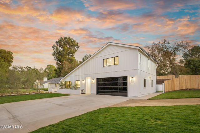 1324 La Granada Drive, Thousand Oaks CA: https://media.crmls.org/mediaz/136b34ee-7434-4a3d-867d-4750c2af3938.jpg