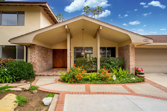 5324 Felice Place, Woodland Hills CA: https://media.crmls.org/mediaz/136b6230-6ebd-4eef-bb44-180096af160a.jpg